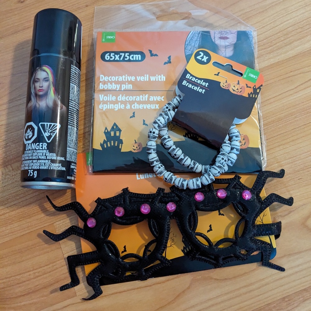 Halloween Accessory Set with Black Cat Mask and Bracelets